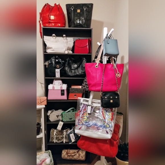 Like to be notified when I go live!! - Picture 8 of 16